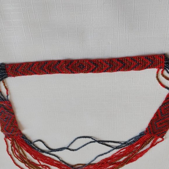 Beautiful 14 Strand Beaded Necklace Bib type Necklace - Picture 3 of 7